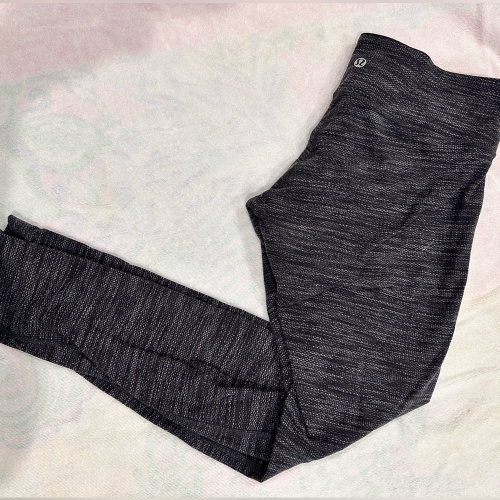 Lululemon wunder under - herringbone a bit thicker Luon